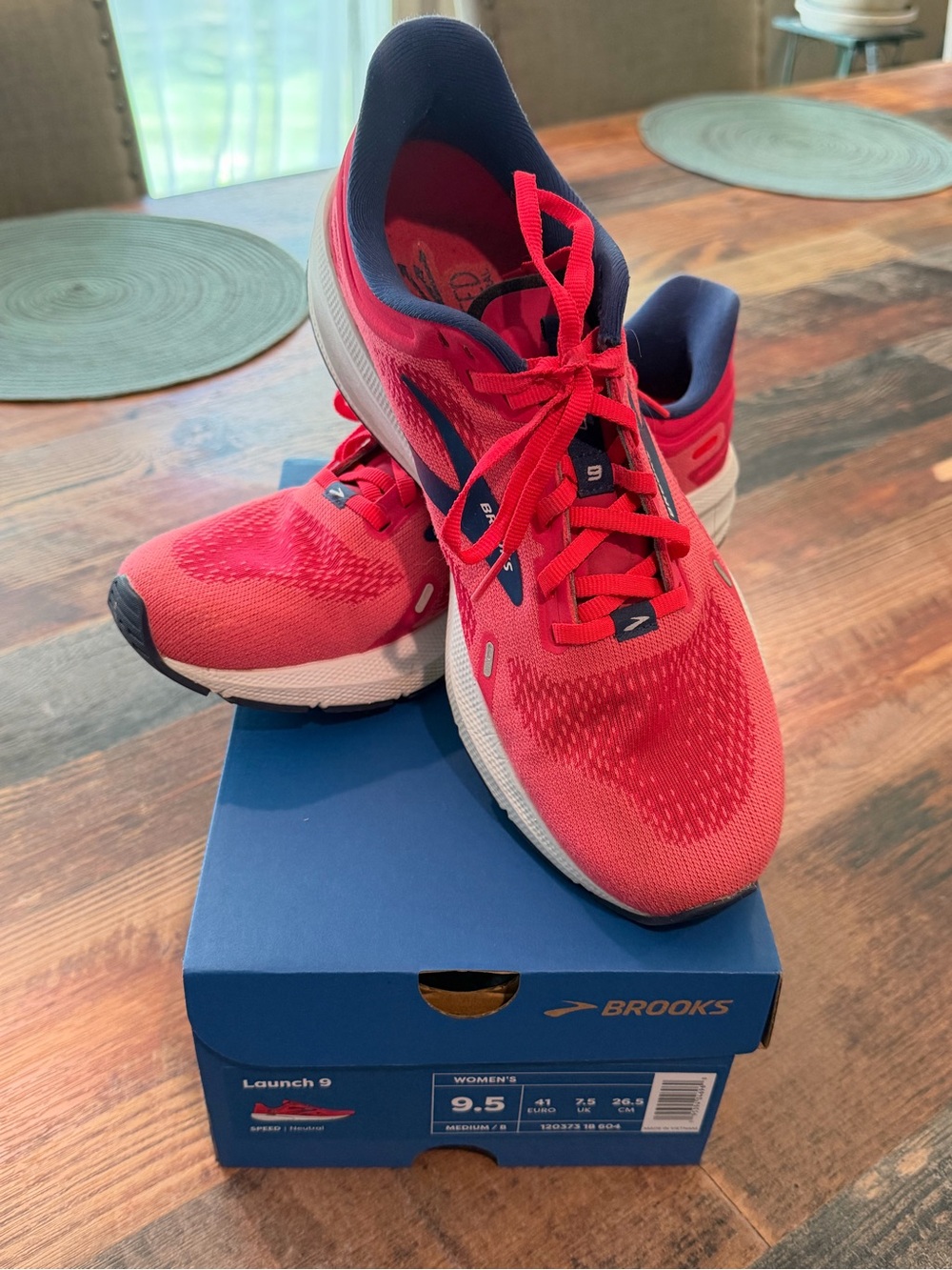 Brooks Women's Launch 9.5M Running Shoes - Pinkish Coral/Navy